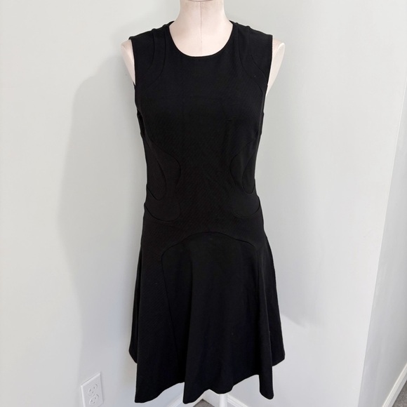Diane Von Furstenberg Fit and Flare Black Dress Size 6 Little Black Dress Career - Picture 2 of 16